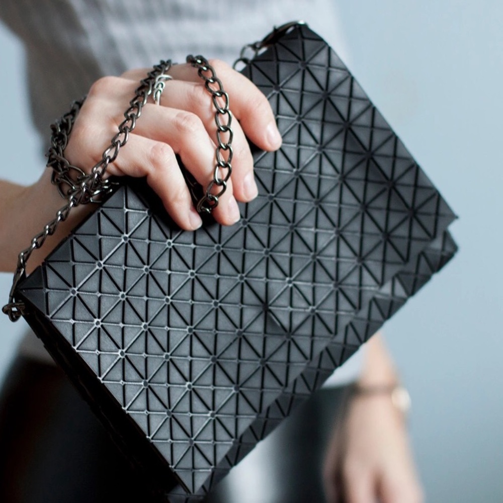 “Dangerous Spy” (Black) - Picture 1 of 5